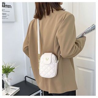 TÚI ĐEO CHÉO ĐỰNG ĐIỆN THOẠI SỪNG TRÂU 2 NGĂN CÓ KHÓA KÉO MIỆNG WH467 - WINNIE HOUSE