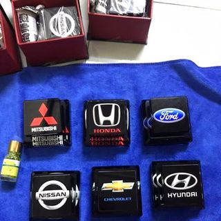 ( có video thật) nước hoa ô tô MITSUBISHI - nước hoa pha lê logo hãng xe đặt taplo