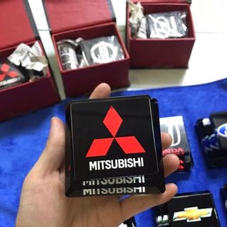( có video thật) nước hoa ô tô NISSAN - nước hoa pha lê logo hãng xe đặt taplo