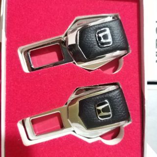 Bộ 2 chốt đai ngắt chuông logo hãng Hyundai