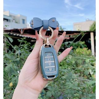 Ốp chìa khóa mạ crom Huyndai Kona, Santafe, Accent 2021 ( loại 4 nút bấm) chất lượng , sang trọng - tặng móc thất lạc