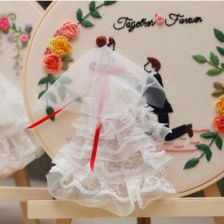 Tặng Lễ Cưới Tranh Thêu 3D Váy cô Dâu Chú Rễ Thủ Công HandMade Mang Đầy Ý nghĩa, Độc Đáo tạo nên kỷ Niệm Đẹp . Kèm bộ phụ kiện đầy đủ ( Hàng, Giá Tận Xưởng )