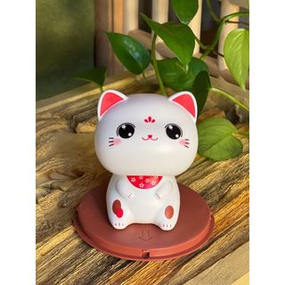Trang trí taplo - Chú mèo Lucky Cat thần tài gật đầu chạy năng lượng mặt trời - mang lại tài lộc cho chủ xe