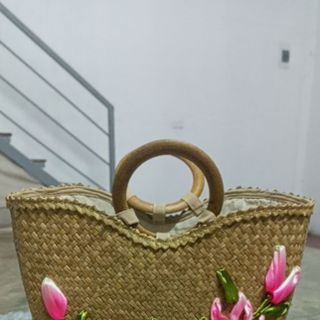 Túi cỏ bàng thêu hoa Lyly