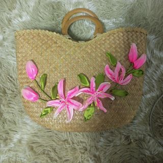 Túi cỏ bàng thêu hoa Lyly