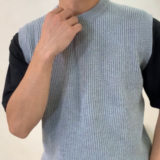 Áo dile len nam cổ tròn màu Ghi dáng thụng len mịn đẹp gile-tron-ghi