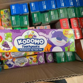 Kem đánh răng trẻ em Kodomo 45g