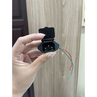 Ổ CẮM SẠC BÌNH XỊT ĐIỆN BÌNH PHUN THUỐC - CHUÔI SẠC 3 CHẤU BÌNH XỊT ĐIỆN ẮC QUY - PHỤ KIỆN THAY THẾ BÌNH XỊT ĐIỆN
