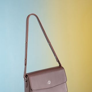 Túi đeo chéo da nữ nắp gập khóa nam châm Yuumy Seasand YN175