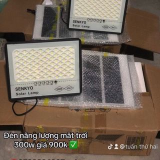 đèn năng lượng mặt trời 300w