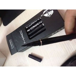 Bút Lông Kẻ Mắt MAC Không Trôi Chống Nước