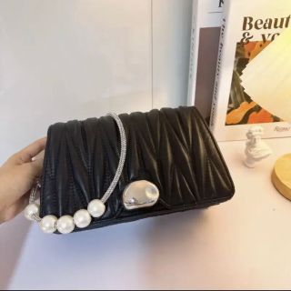 Túi xách nữ đẹp , thiết kế dây đeo nổi bật và sang trọng