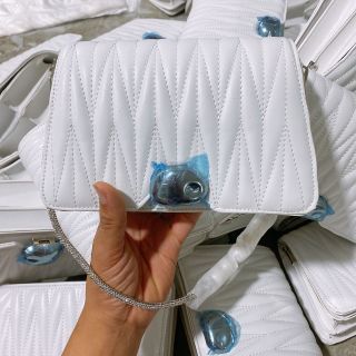 Túi xách nữ đẹp , thiết kế dây đeo nổi bật và sang trọng