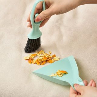 Set chổi xẻng mini quét bàn thờ , máy tính … tiện ích hàng có sẵn (1t 300c-