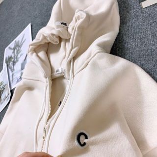 Áo khoác thêu logo c .nón 2 lớp cải chính.tay phòng bự.dây kéo phao.