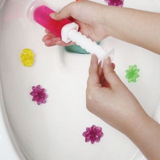 Gel thơm làm sạch khử mùi vệ sinh diệt khuẩn khử trùng bồn cầu, lavabo, bồn rửa mặt hình bông hoa - HL021 giá sỉ