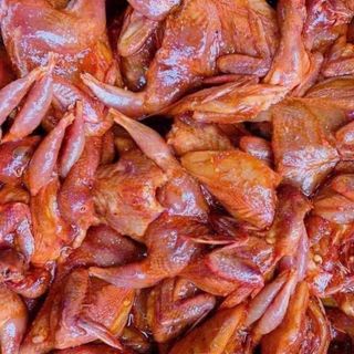 Cút ướp sẵn chuẩn vị