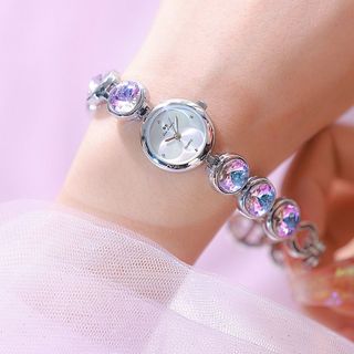 Đồng hồ lắc ngọc mẫu mới dễ thương