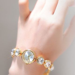 Đồng hồ lắc ngọc mẫu mới dễ thương