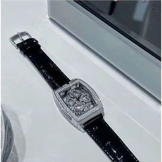 Đồng hồ vuông nữ mẫu mới mặt xoay siêu sang