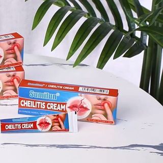 [Hàng sẵn SLL] Kem Dưỡng Môi SUMIFUN Cheilitis Cream 20g, Giúp Dưỡng Ẩm Cho Môi, Cải Thiện Tình Trạng Khô, Nứt Nẻ, Giảm Thâm Sạm Môi giá sỉ - giá bán buôn, CHÍNH HÃNG- MÃ ĐẸP- DATE MỚI CỨNG