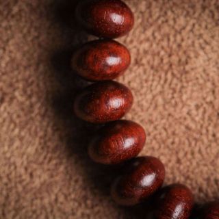 Vòng Tay Gỗ Đàn Hương Đỏ 8mm
