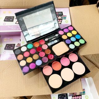 Bộ kit trang điểm ADS 5 in 1 nhỏ gọn, tiện lợi