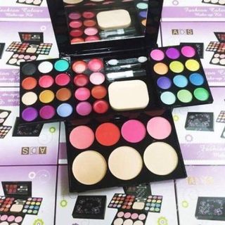 Bộ kit trang điểm ADS 5 in 1 nhỏ gọn, tiện lợi