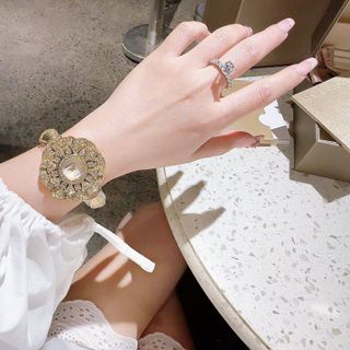 ĐỒNG HỒ NỮ TRUNG CẤP B.V.L HOA