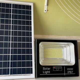 ĐÈN NĂNG LƯỢNG SOLAR LIGHT 300W CHÍNH HIỆU