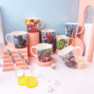 Ly Melamine tay cầm in hình Marvel