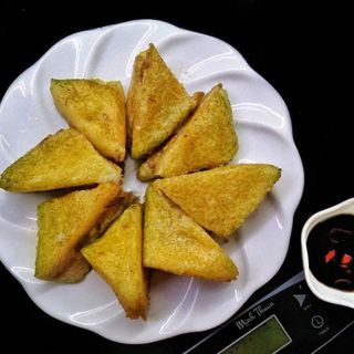 Bánh chưng Tiến Vua Đế Vương - Hương vị truyền thống đặc biệt. Hộp 1 cặp (2 chiếc).