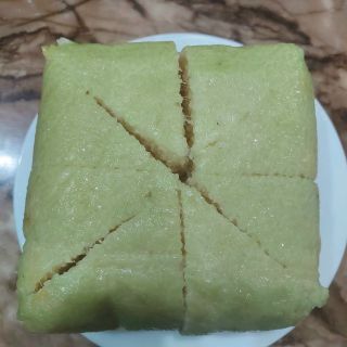 Bánh chưng Tiến Vua Đế Vương - Hương vị truyền thống đặc biệt. Hộp 1 cặp (2 chiếc).