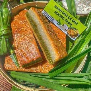 BÁNH DỪA LÁ DỨA NƯỚNG THAN NGON THƠM NỨC MŨI - WINNIE HOUSE
