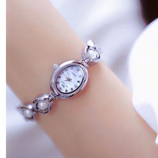 Đồng hồ lắc ngọc mới