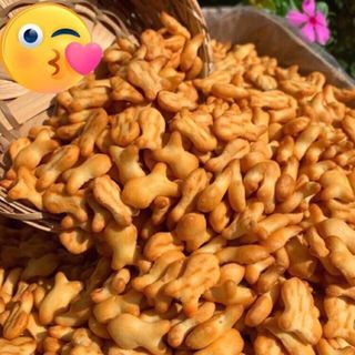 BÁNH QUY CÁ MẶN BƠ SỮA THƠM NGON 500G - WINNIE HOUSE