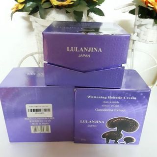 Kem mặt Linh chi tím Nhật Bản