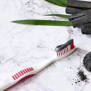Bột trắng răng than tre Việt Nam