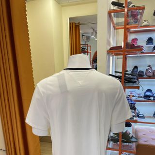 Áo Thun Trắng Chữ H