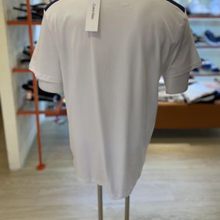 Áo Thun Trắng Cổ Viền Xanh