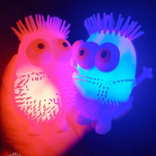 SQUISHY MOCHI MINION CÓ ĐÈN