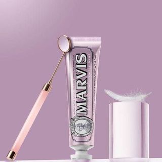 Kem đánh răng Marvis Sensitive Gums Gentle Mint Toothpaste 75ml