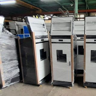Bàn thao tác- Tủ vật tư..Theo yêu cầu