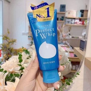 Sữa rửa mặt Sen.ka Perfect Whip màu xanh