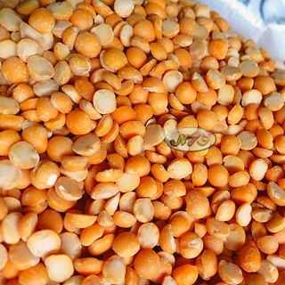 Đậu hà lan vàng tách đôi dùng làm ngũ cốc gà đá, ăn thực dưỡng, ăn chay