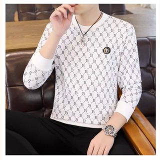 áo tay sweater trắng kem in toàn thân hot nhất hiện nay