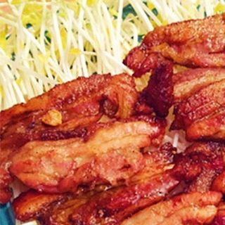 Ba rọi ướp sate mlem mlem
