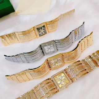 Đồng hồ mẫu vuông viền đá mới