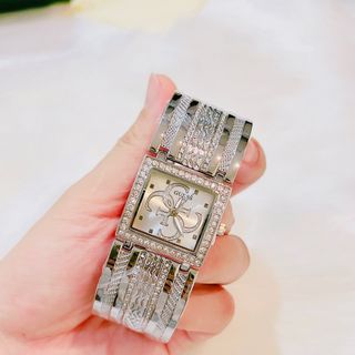 Đồng hồ mẫu vuông viền đá mới