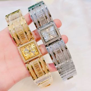 Đồng hồ mẫu vuông viền đá mới